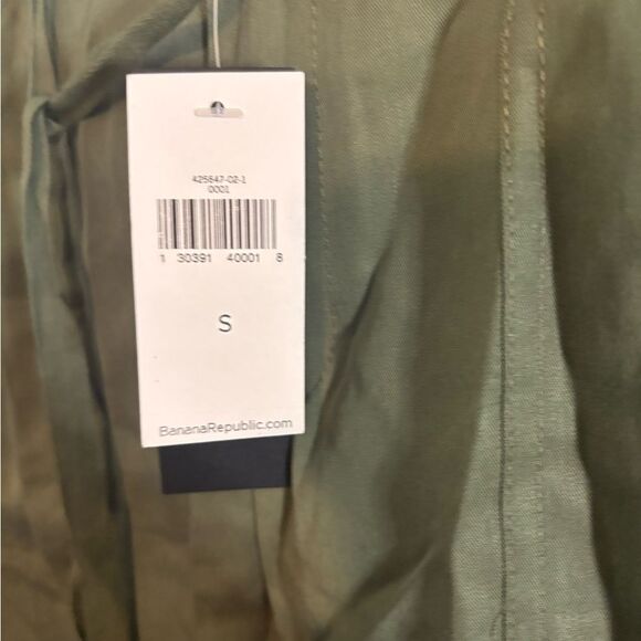 Banana Republic women’s Sage Green satin Pants size small NWT - Picture 3 of 4